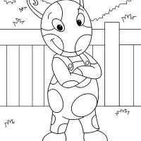 Personagem Uniqua Backyardigans no quintal